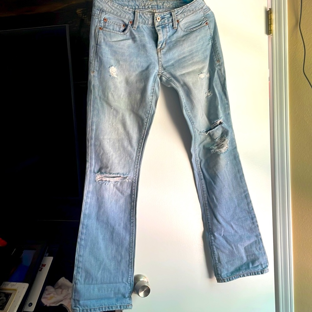 American eagle distressed jeans